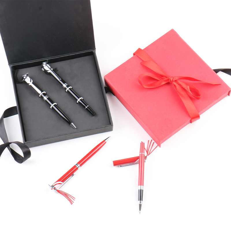 2 Pieces Of Customized Luxurious Metal Ballpoint Pen With Gift Box