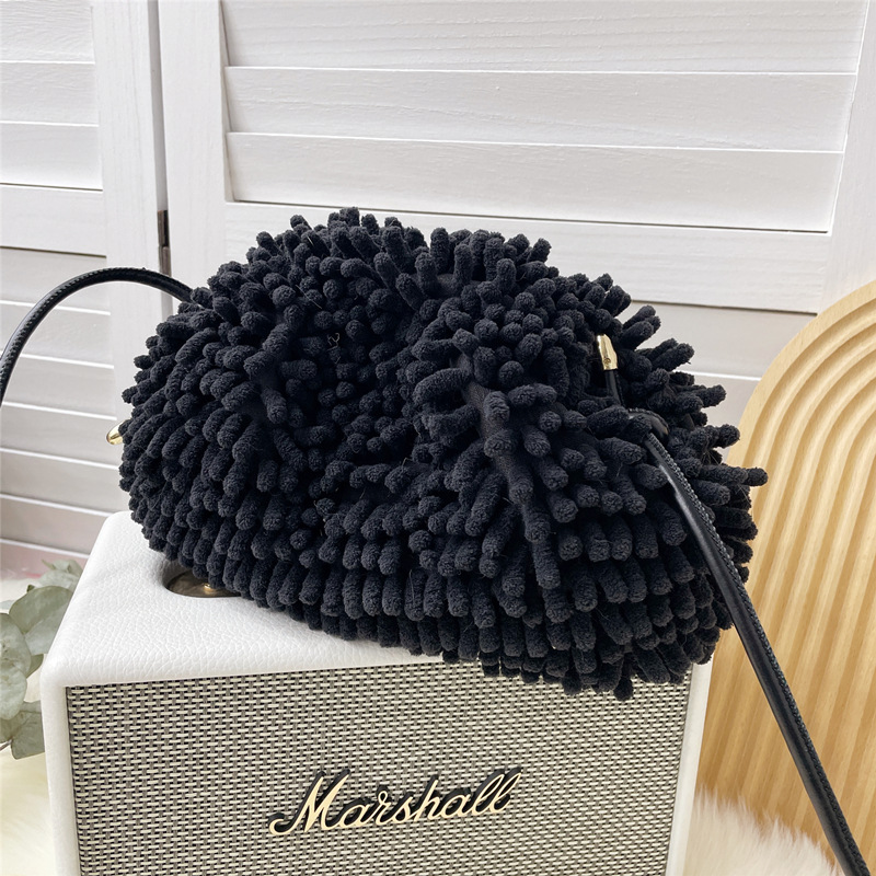 Custom Color Wholesales Faux Fur Mop Pouch Women's Handbags Soft Plush